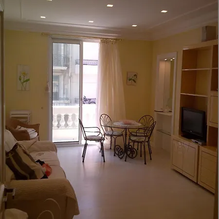 Croisette Luxury Sea-view Apartment